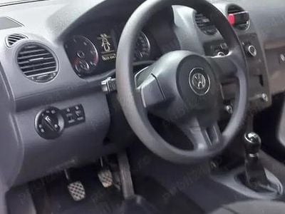 Utilizat 2012 VW Caddy Monovolum | 9.000 EUR (Scump)