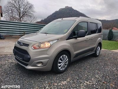 Culoaregri Second-hand 2014 Ford Tourneo Connect Monovolum | 5.090 EUR