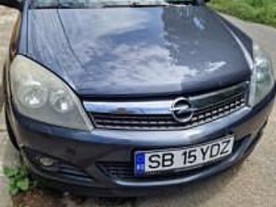 Utilizat 2008 Opel Astra GTC Sport Hatchback | 1.500 EUR