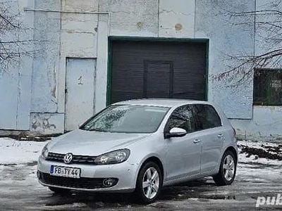Albastru Utilizat 2010 VW Golf VI Team Hatchback | 5.690 EUR (Preț bun)