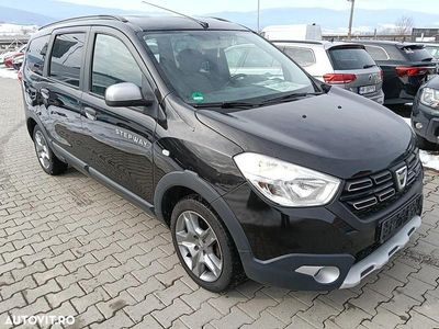 Second-hand Dacia Lodgy Stepway 109 CP (80 kW) 2017 Culoarenegru Monovolum