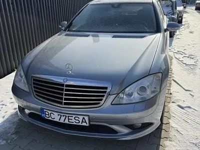 Second-hand Mercedes S320 254 CP (186 kW) 2006 Berlinǎ