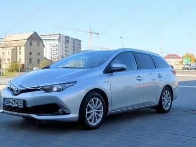 Toyota Auris Hybrid