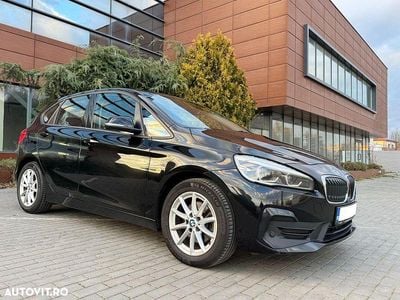 Culoarenegru Utilizat 2022 BMW 216 Advantage Monovolum | 10.999 EUR