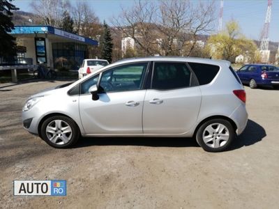 Second-hand Opel Meriva Design Edition 131 CP (96 kW) 2011 Gri Monovolum
