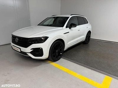 Culoarealb Utilizat 2020 VW Touareg Style SUV | 42.900 EUR (Scump)