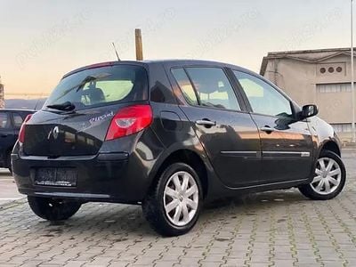 Utilizat 2008 Renault Clio II Rip Curl Hatchback | 1.990 EUR (Preț bun)