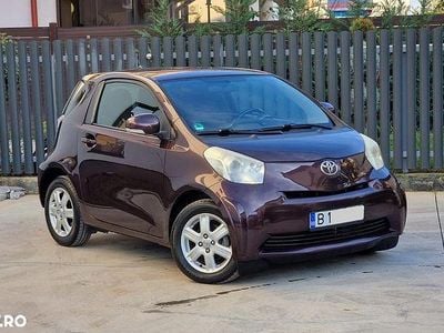 Second-hand Toyota iQ 68 CP (50 kW) 2010 Culoarealte culori Hatchback