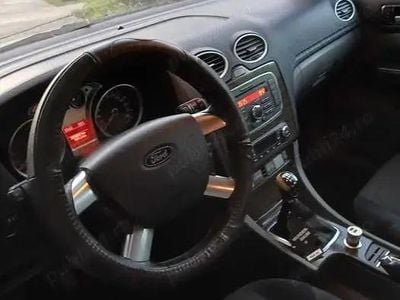Utilizat 2010 Ford Focus Ghia | 3.200 EUR (Puțin scump)