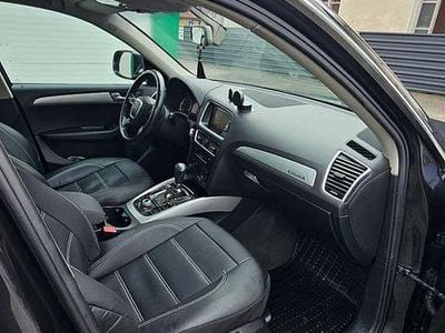 Second-hand Audi Q5 170 CP (125 kW) 2011 Culoaremaro SUV