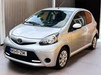 Culoareargint Utilizat 2013 Toyota Aygo Terra Hatchback | 3.981 EUR