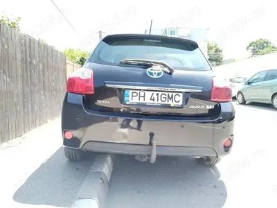 Toyota Auris Hybrid