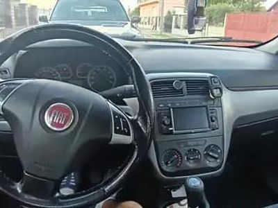 Utilizat 2012 Fiat Punto Hatchback | 2.500 EUR