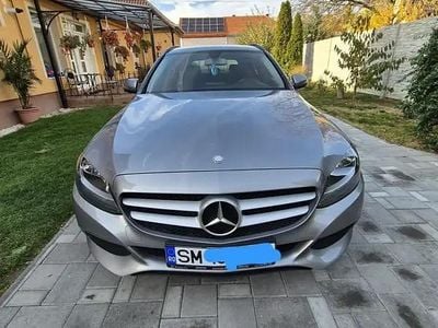 Gri Second-hand 2016 Mercedes C220 Break | 13.300 EUR (Puțin scump)