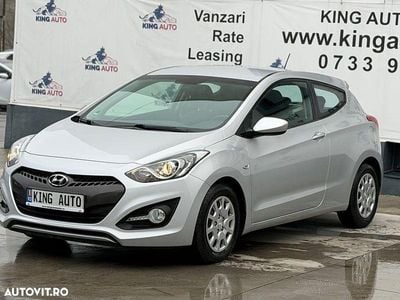 Culoareargint Utilizat 2014 Hyundai i30 Trend Coupe | 5.900 EUR (Puțin scump)