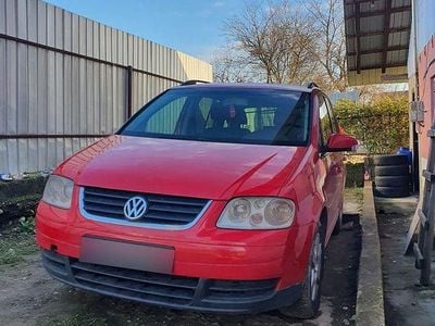 Culoarerosu Second-hand 2003 VW Touran Monovolum | 2.500 EUR (Preț OK)