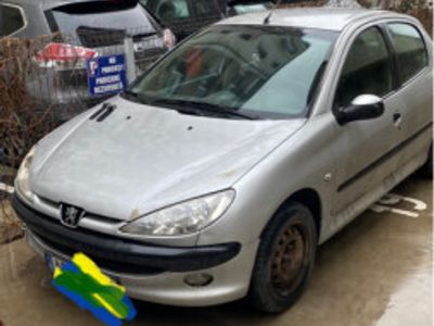 second-hand Peugeot 206 Mașina pentru rabla/dezmembrări