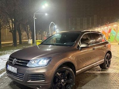 Culoaremaro Utilizat 2011 VW Touareg SUV | 12.900 EUR (Scump)