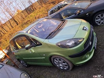 Utilizat 2007 Peugeot 1007 Monovolum | 1.499 EUR
