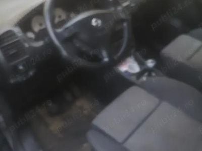 Second-hand 2005 Opel Zafira Monovolum | 900 EUR