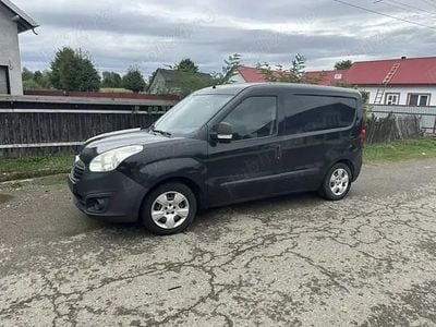 Utilizat 2015 Opel Combo Monovolum | 4.250 EUR