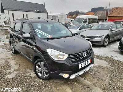 Culoarenegru Second-hand 2017 Dacia Lodgy Stepway Monovolum | 7.650 EUR (Preț OK)