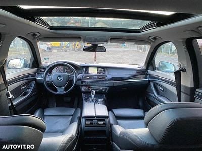 Gri Second-hand 2016 BMW 518 Luxury Line Break | 11.949 EUR (Super Preț)