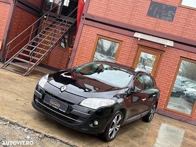 Culoarenegru Utilizat 2011 Renault Mégane GrandTour Bose Edition Break | 4.999 EUR (Puțin scump)