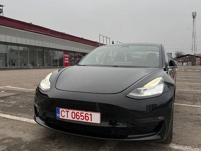 Second-hand Tesla Model 3 334 kW (455 CP) 2019 Culoarenegru Berlinǎ