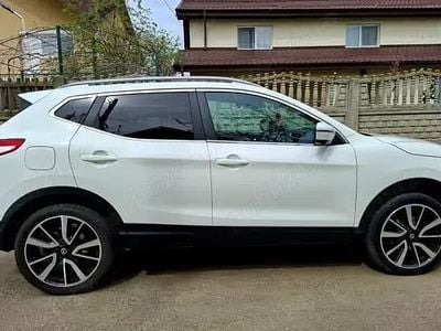 Alb Utilizat 2017 Nissan Qashqai Tekna SUV | 13.000 EUR (Preț OK)