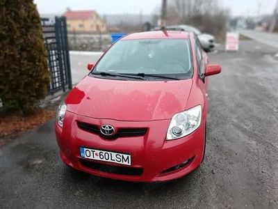 Second-hand Toyota Auris 113 CP (83 kW) 2008 Rosu Hatchback