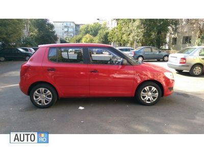 Rosu Utilizat 2012 Skoda Fabia Hatchback | 5.450 EUR