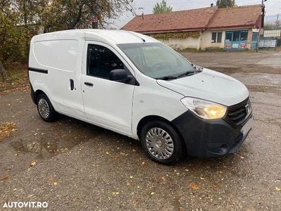 Second-hand Dacia Dokker Lauréate 75 CP (55 kW) 2014 Culoarealb Monovolum