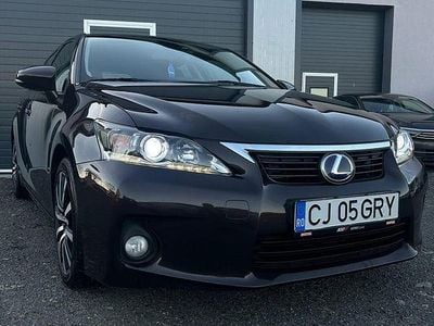 Culoaremaro Utilizat 2011 Lexus CT200h Executive Line Berlinǎ | 8.800 EUR (Scump)