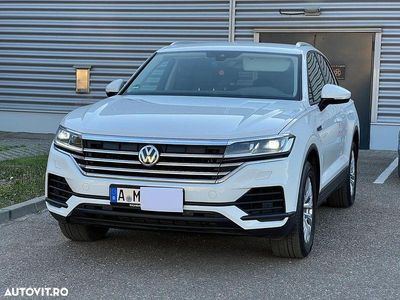 Culoarealb Utilizat 2020 VW Touareg SUV | 29.990 EUR
