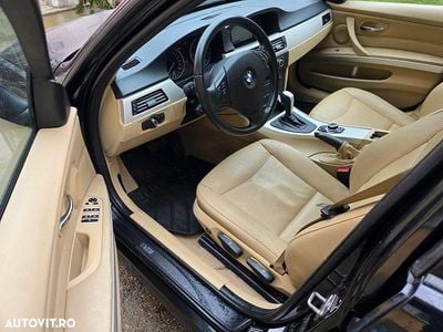 Second-hand BMW 320 Exclusive 183 CP (134 kW) 2011 Culoarenegru Break