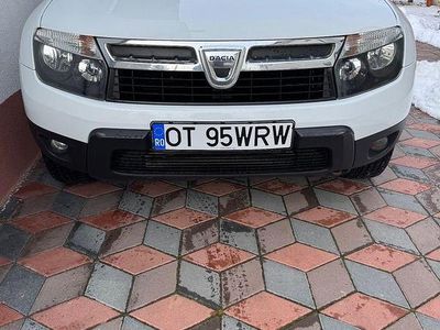 Second-hand Dacia Duster Lauréate 110 CP (80 kW) 2013 Culoarealb SUV