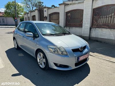 second-hand Toyota Auris 2.2 D-4D D-CAT