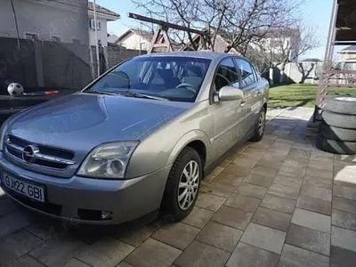 Second-hand Opel Vectra 101 CP (74 kW) 2004 Berlinǎ