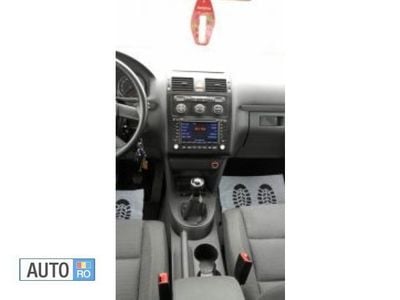 Second-hand VW Touran 140 CP (102 kW) 2004 Monovolum