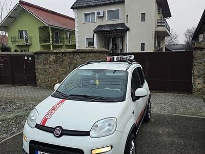 Second-hand Fiat Panda 4x4 Rock 86 CP (63 kW) 2014 Alb Hatchback