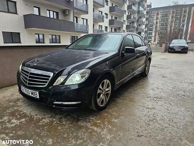 Second-hand Mercedes E250 Avantgarde 204 CP (150 kW) 2012 Culoarenegru Berlinǎ