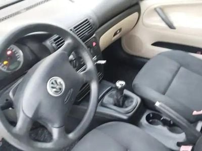 Utilizat 2002 VW Passat Berlinǎ | 1.800 EUR
