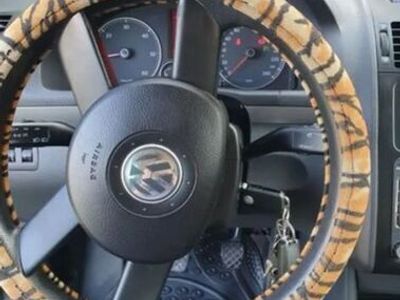 Second-hand VW Touran Basis 105 CP (77 kW) 2006 Gri Monovolum