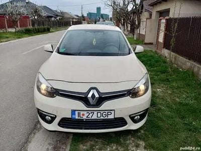 Second-hand Renault Fluence 82 CP (60 kW) 2015 Alb Berlinǎ