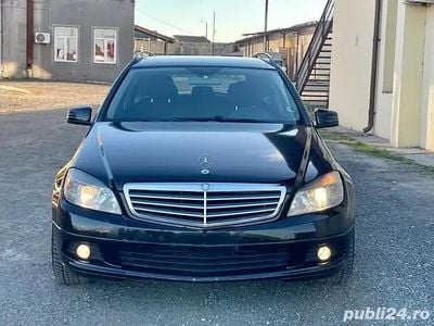 Second-hand Mercedes C200 AMG 136 CP (100 kW) 2011 Negru Break