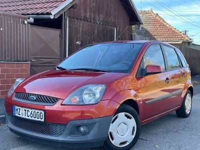 Second-hand Ford Fiesta 75 CP (55 kW) 2006 Roşu Hatchback