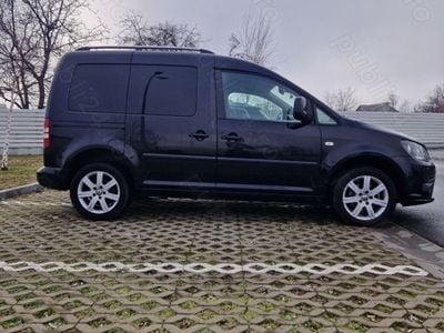 Second-hand VW Caddy 75 CP (55 kW) 2011 Negru Monovolum