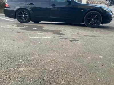 Negru Utilizat 2006 BMW 530 Hatchback | 2.600 EUR