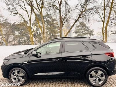 Second-hand Opel Grandland X GS Line 130 CP (95 kW) 2024 Culoarenegru SUV